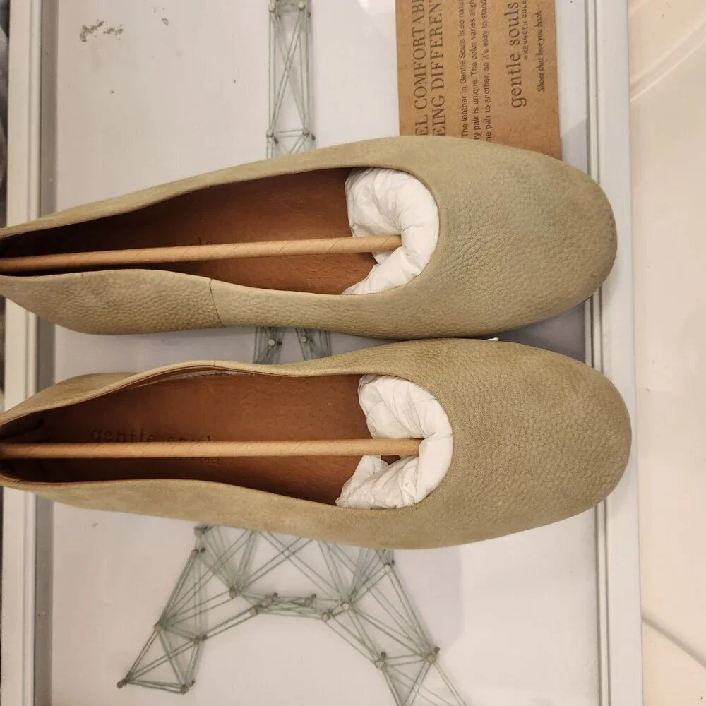 GENTLE SOULS Eugene Lime Leather Travel Ballet Flats. NIB. Size: Various